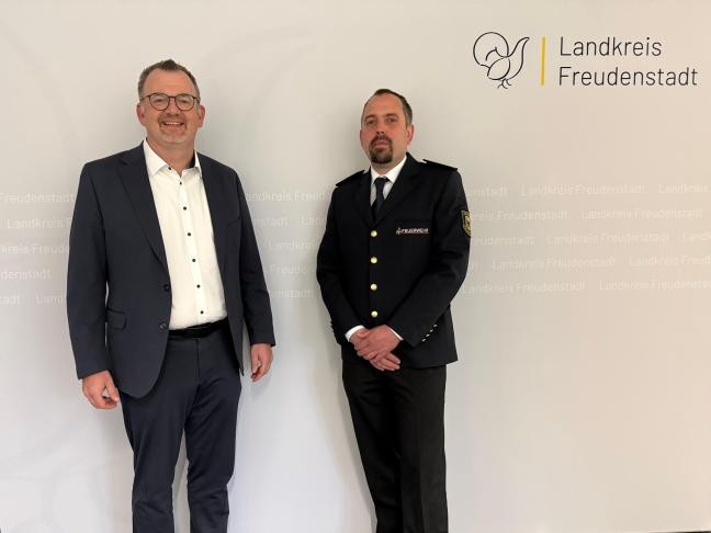 Landrat Junt und Kreisbrandmeister Schwaderer